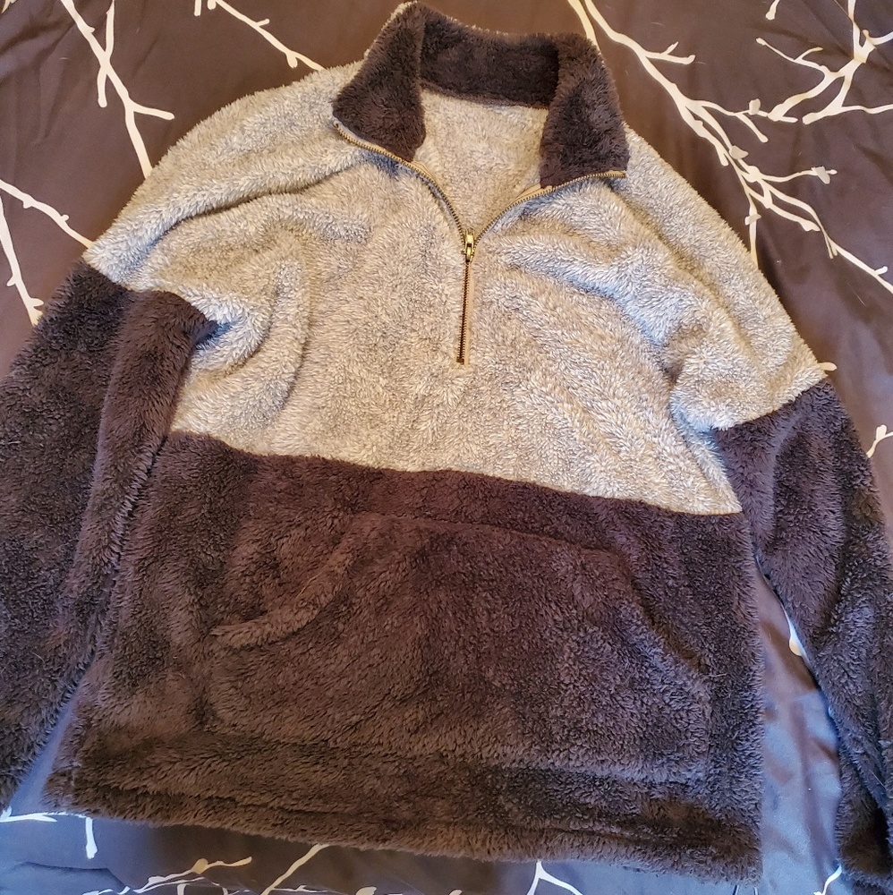 Fluffy pullover